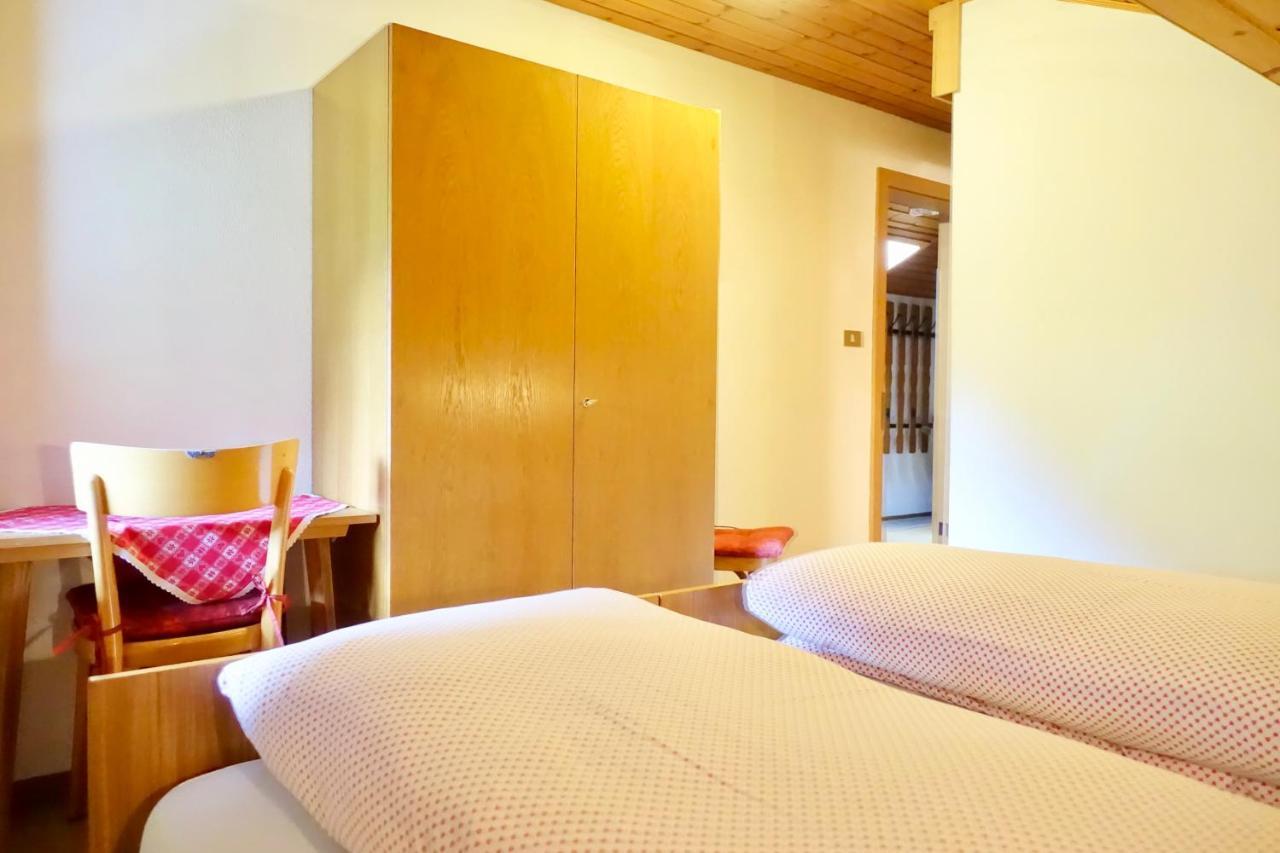 Ciasa Preroman Mansarde Appartement Sankt Martin im Turm Buitenkant foto